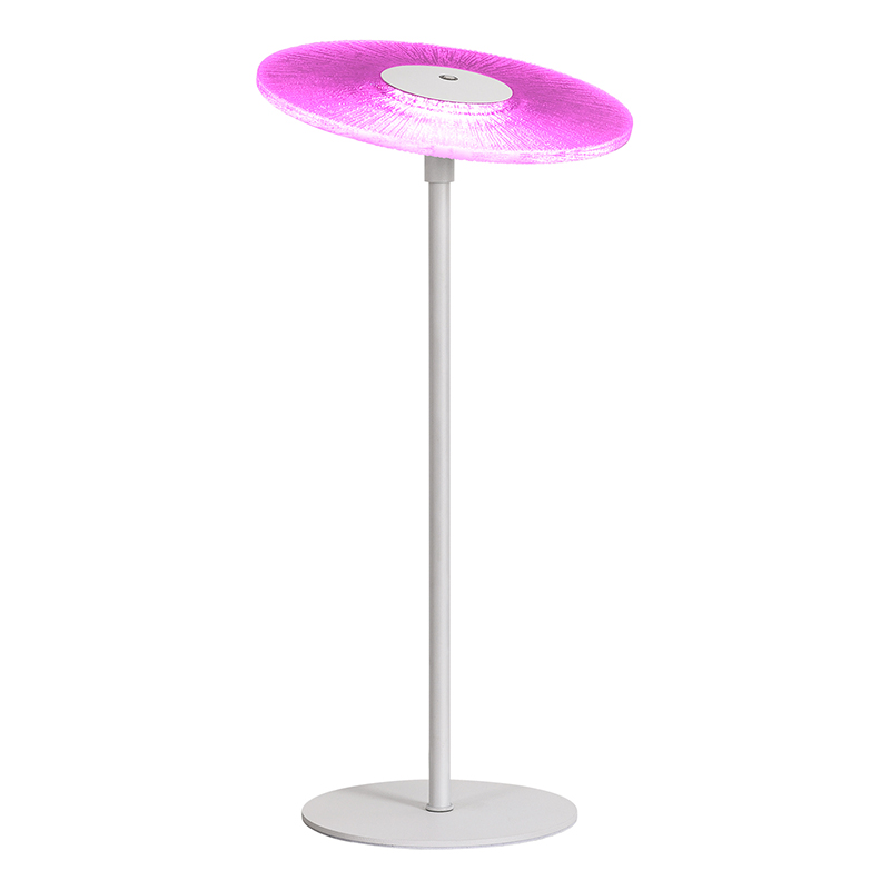 RGB 전등갓을 갖춘 현대적인 LED 테이블 램프
